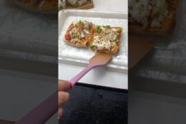 Viral bread pizza recipe #shorts #shortvideo #youtubeshorts #viralvideo #tranding #food #recipe