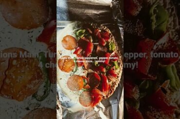 Lions Main, Turkey Pepperoni, Pepper, Tomato,  Italian seasonings 4 cheese pizza!