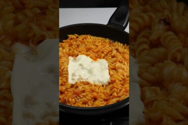 Cheesy Tomato Pasta in 10 Min 🍝🔥 Easy Creamy Pasta Recipe | TasteofShimpi #youtubeshorts #Shorts