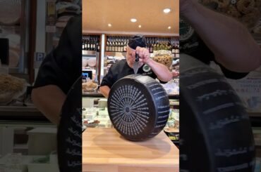 Black & Gold Cheese from Italy? This Luxury Cheese Will Surprise You 🧀✨