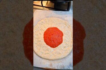 Pizza Making🍕 #italianfood #italiano #italianpizza #pizzarecipe #deliciouspizza