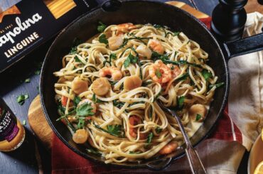 Napolina Creamy Scallop & Prawn Linguine with Lemon & Samphire | Easy Italian Seafood Recipe