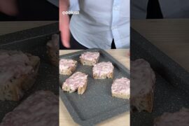 EASY ITALIAN EASTER APPETIZER: Sausage & Stracchino Bruschetta 🇮🇹✨