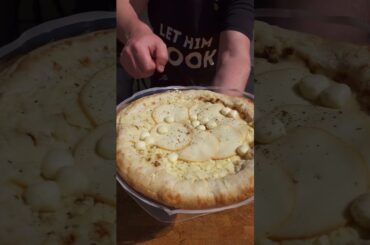 This Walmart Pizza Should NOT Be This Good  #itspizzatime #pizzarecipe #walmart