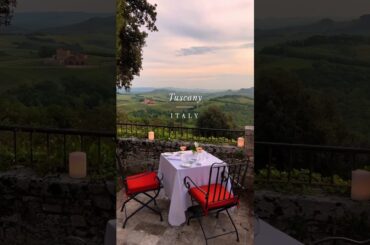 🇮🇹 10 Things to do in Tuscany ⬇️⁣ ⁣ 🍷 Wine tasting at a Tuscan vineyard⁣ 🖼 See The birth of