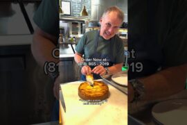 Pastiera is one of Italy’s most iconic Easter desserts. 🇮🇹🐣