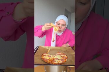 بيتزا 🍕 المفلسين برو ماكس 😝 #follow #food @itsranosh9