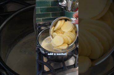 How to make cheesy Scalloped Potatoes #potatoes #cheesypotatoes  #scallopedpotatoes #sidedish