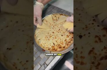 This “Pizza” Has Cheese INSIDE and on TOP… It Shouldn’t Be This Addictive! 😱🧀#foodshorts #foodie