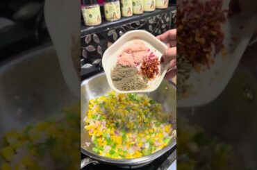 Butter garlic pasta #ytshorts #food #recipe #foodie #youtubeshorts #cooking #pasta #buttergarlic