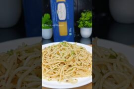 Quick Agilo olio spaghetti #trending #food #easyrecipe #noodleswitheggs