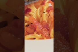 Carbonara that's actually Italian (No Cream) #shorts #carbonara #pasta