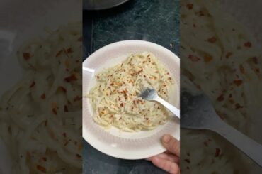 White sauce spaghetti pasta recipe😋 #recipe #food #spicy #shorts