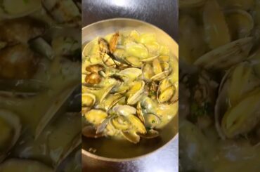 White Wine Vongole 🍝 Italian Classic #shorts