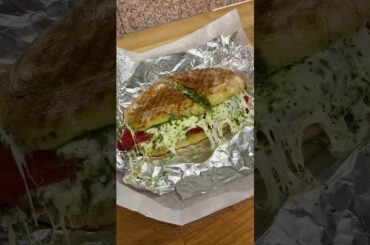CHICKEN PESTO PANINI !! #pesto #sandwich #foodieheaven... #Shorts #bnaporkstore