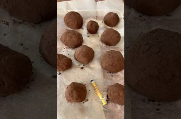 Carl & Sally make tiramisu balls on a hot day in a #mobilvetta in Italy