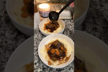 Red Wine Braised Short Ribs 🍷 #cooking #food #dinner #recipe #easyrecipe #shortribs #dinnerideas