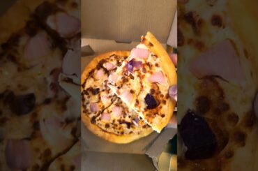 Dominos vs La Pinoz Meal😳🍕 #foodreels #pizza #shorts #comprison #lapinoz