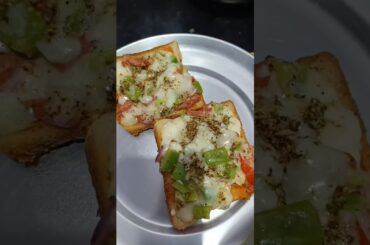 Bread Pizza Recipe#breadpizza #shorts #youtubeshorts