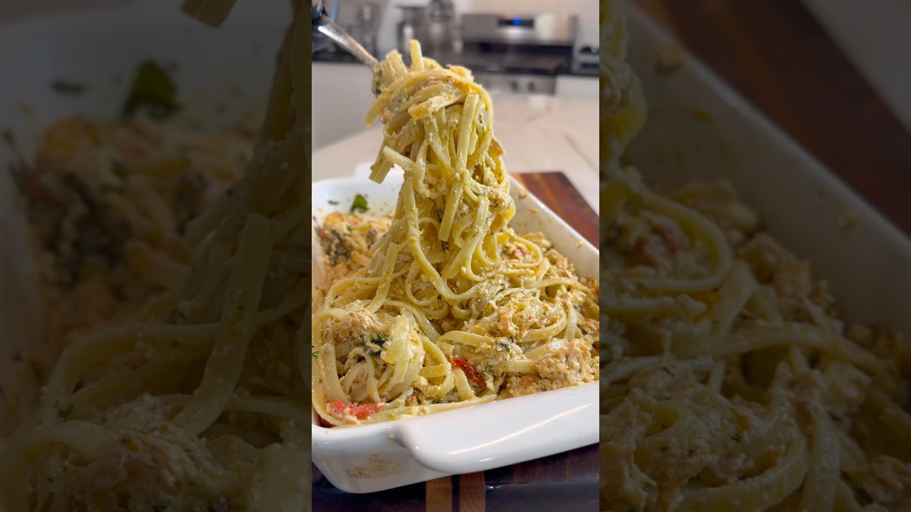 Salmon Feta Pasta Bake 🤤 #food #foodie #shorts Salmon Feta Pasta Bake 🤤 #food #foodie #shorts