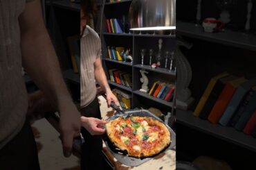 Italian pizza 🇮🇹🍕#food #pizza