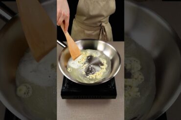 Asa paste cremoase nu gasesti nici in Italia. Cina la tigaie, in 10 min!