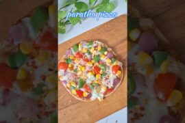 Paratha Pizza 🍕 Desi Style Twist! #foodvlog #cooking #easyrecipe