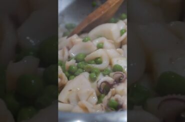 😱 Non crederai a quanto sono facili queste SEPPIE con PISELLI! 🍲✨