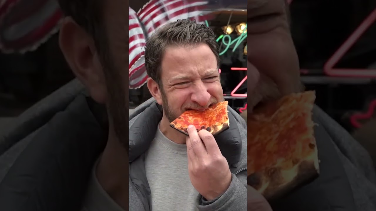 You Can Hear The Crunch From This Pizza All The Way In Iowa You Can Hear The Crunch From This Pizza All The Way In Iowa