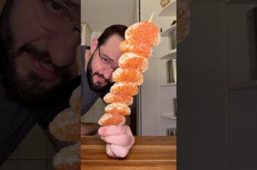 Espetinho de mexerica temperada pro lance da tarde de hoje ☺️