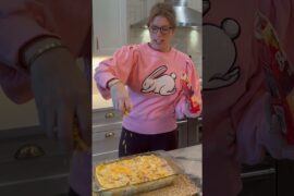 Ham and Cheese Casserole RECIPE on dinnerin321.com #dinner #pasta #easyrecipe #ham #recipe #cheese