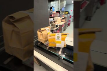 Italy Food Delivery job | How Order Pick & Drop Works | Earnings Per Order 🇮🇹