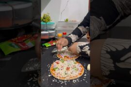Mummy ne Kia pizza ka demand#trending#ytshorts#shorts#viralvideo#recipe#pizza#food