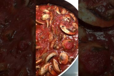 Ground Beef Lasagna #food #foodblogger #whatsfordinner #foodiefavorites #italianfood #cooking