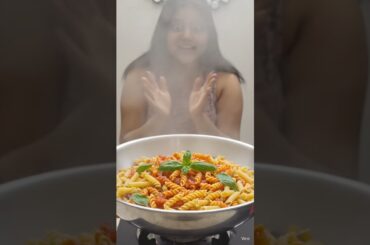 italian paasta #shortsfeed #food #ytshorts #videochannel #youtubeshorts #funny #traveldiaries