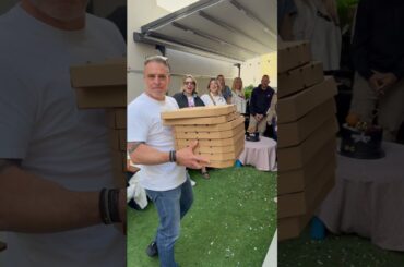 Ε άντε βρε Αποστόλη! Πεινάσαμε! Νίκο Χρόνια πολλά!!! ❤️