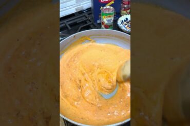 Gigi Hadid’s Vodka Pasta Recipe #shorts