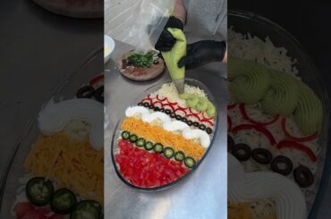 Easter Seven Layer Dip! Easter entertaining made easy 🐰🥑