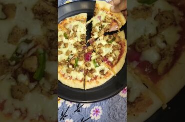 Chicken pizza recipe🍕|| #youtubeshorts #recipe #foodie #viral #pizza #ytshorts #homemade #cooking