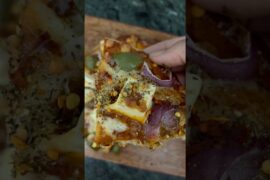 👉 Cheesy Corn & Veg Loaded Pizza – Easy Homemade Recipe 🍕🔥