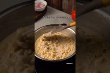 cafe style cheesy creamy white sauce pasta 🍝#whitesaucepasta #creamypasta#pasta#shorts#airfryerpasta