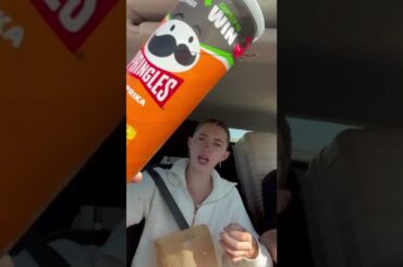 This was our amuse bouche for our Michelin star lunch LMAO #travelvlog #italiansnacks #madeleine