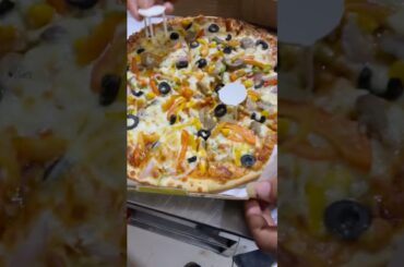 2 din pahle ka order 🥵🍕😱#viral #shorts #pizza #youtubeshorts #food #minivlog #ytshorts