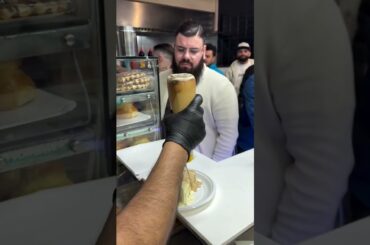 Trending Cake 🤤 #trending #trendingshorts #shortsfeed #food #india #youtubeshorts #cake #italy #cake