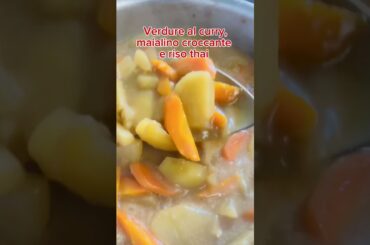 L’Italia incontra l’Oriente: Riso Thai al Curry e Maialino Croccante 🇮🇹🥢