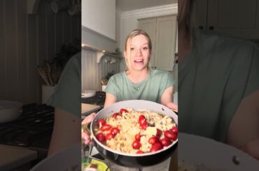 This one dish five minute zesty Italian pasta comes out so goooood! Such an easy dinner idea