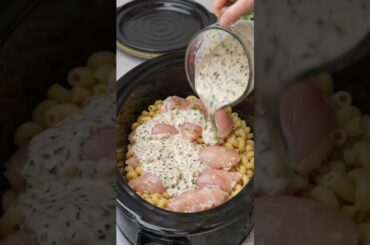 🍗🍝 Creamy Slow Cooker Chicken & Pasta