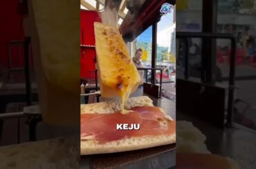 🧀 Makanan Paling Berbahaya di Dunia! Keju Isi Belatung Hidup! 🤢 #shorts