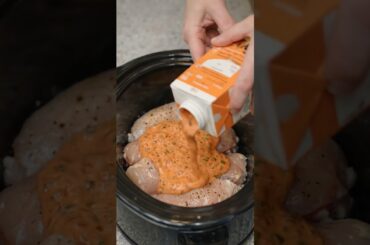 🍗🍅 Creamy Tomato Basil Chicken (Slow Cooker)