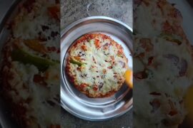 Ghar par banaye | Healthy & Testy Paneer Cheese Pizza 😋 #recipe #shorts